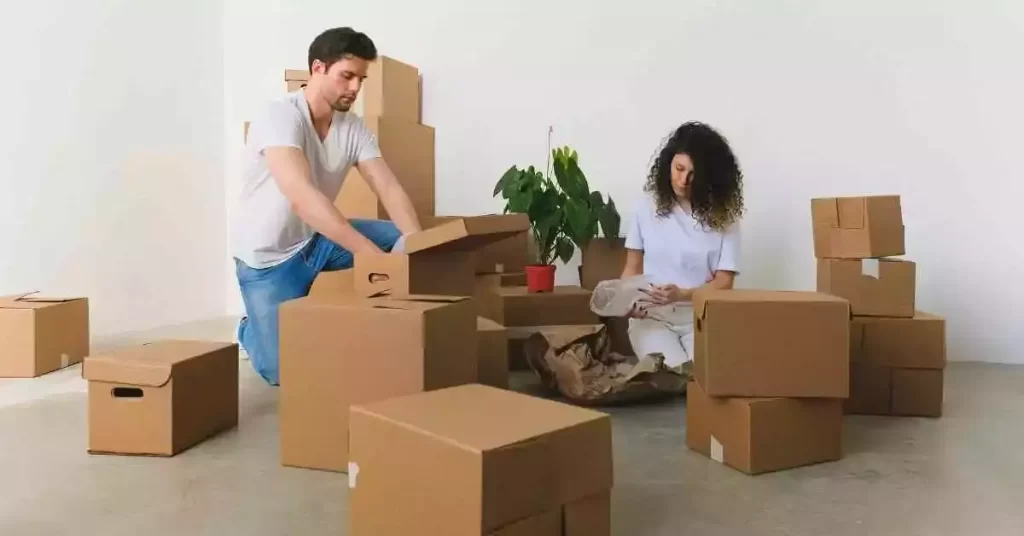 how packers and movers work 1024x536